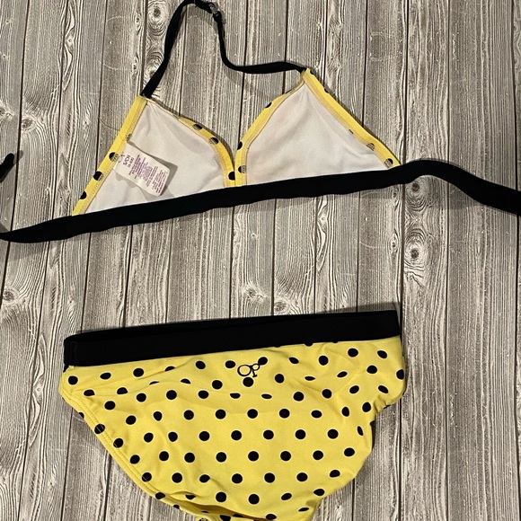 Sold - Kids yellow polka dots bikini size 6-6x - Picture 3 of 5